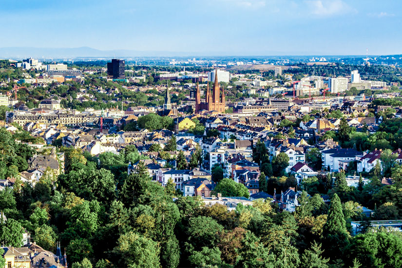 Wiesbaden – Luftaufnahme Innenstadt mit Marktkirche